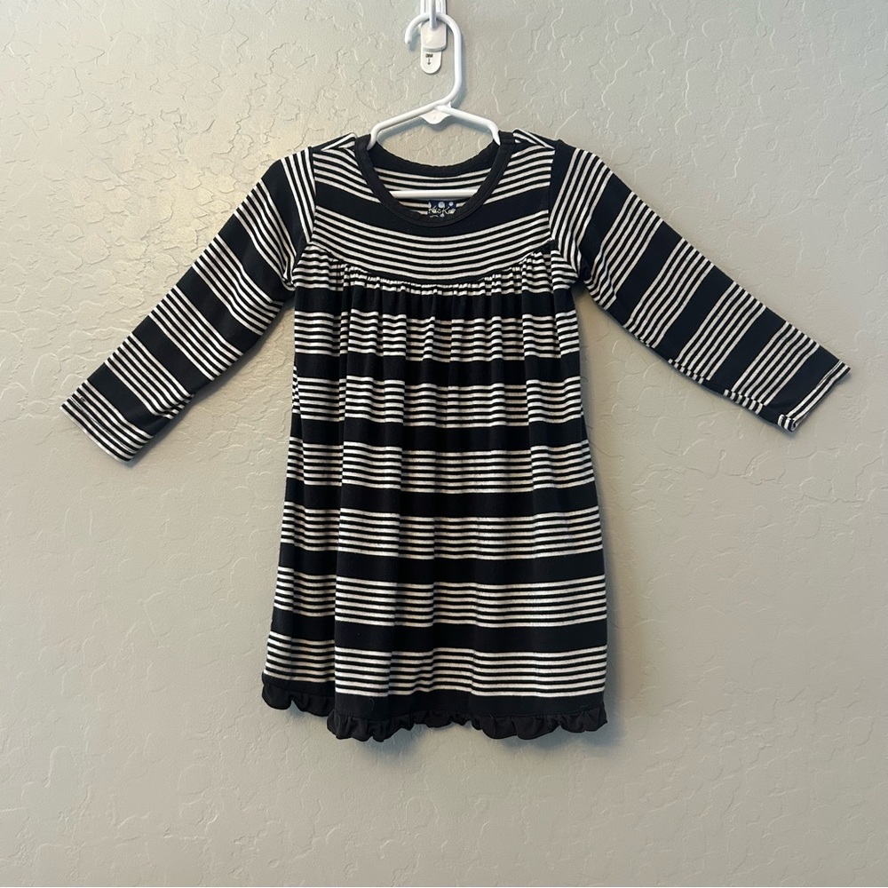 ⭐️Kickee Pants classic long sleeve swing dress in zebra agricultural stripe 2t